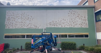 Muurschildering kunstenaar JanIsDeMan in de Van der Hoeven Kliniek